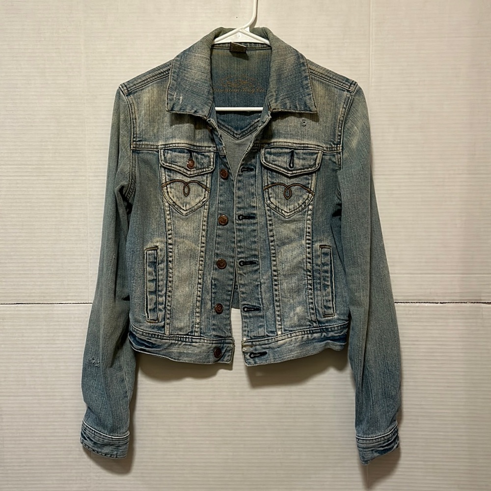 America Rag pre-owned western style distressed trucker jean jacket. Size: M